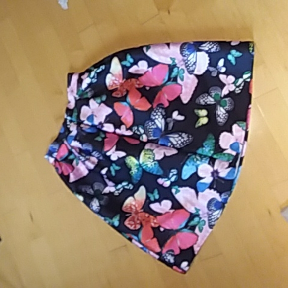 Full flare skirt black with butterfly print - Picture 2 of 2